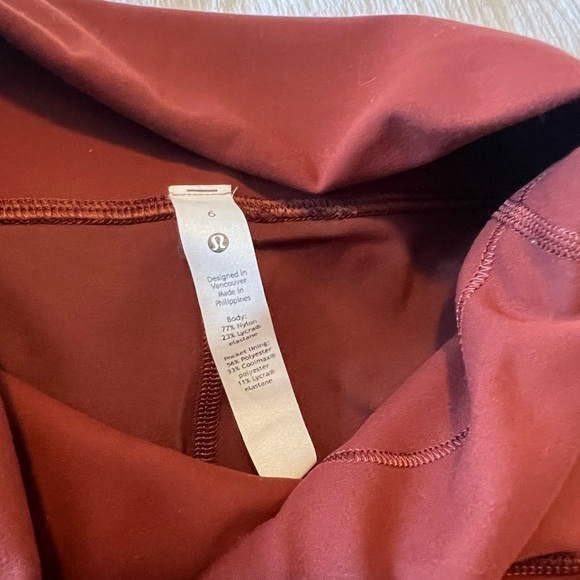 Lululemon leggings!! Great deal. Brand new with tag. - Picture 3 of 4